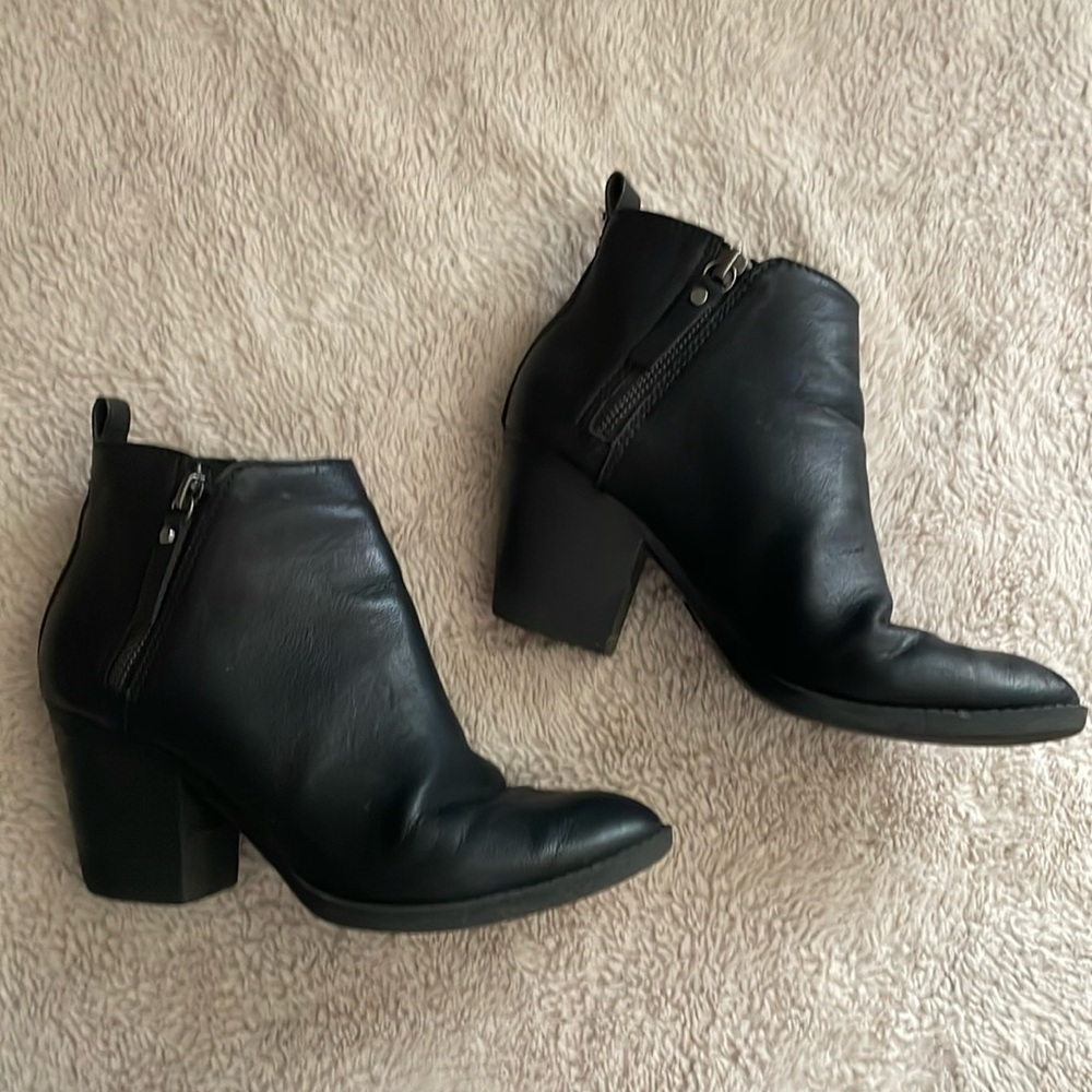 Target Universal Thread Black Ankle Boots Size 6.5